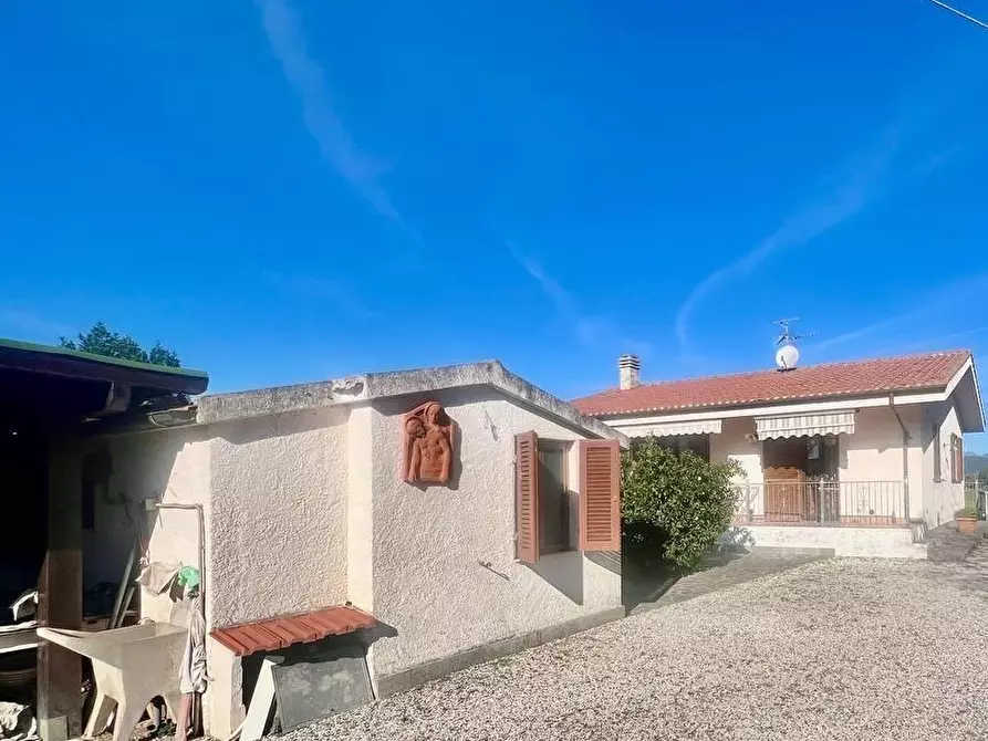 Immagine 33 di Villa in vendita  a San Giuliano Terme