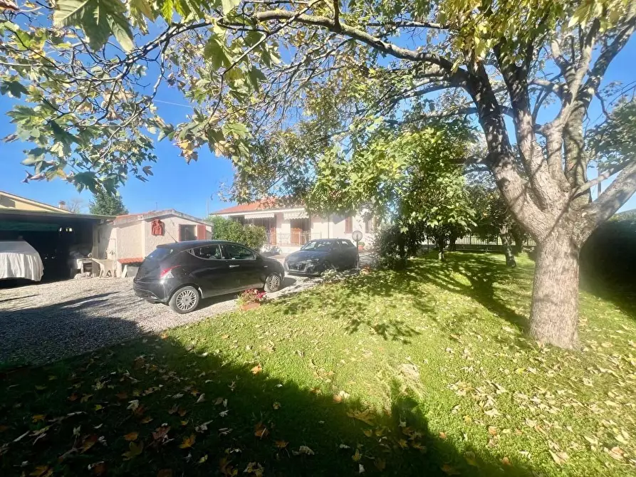 Immagine 32 di Villa in vendita  a San Giuliano Terme