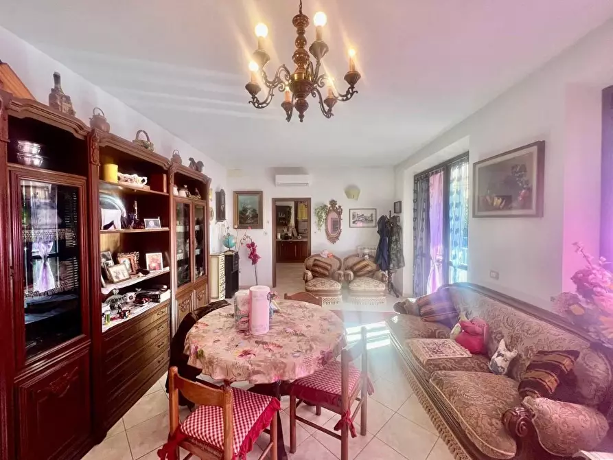 Immagine 5 di Villa in vendita  a San Giuliano Terme