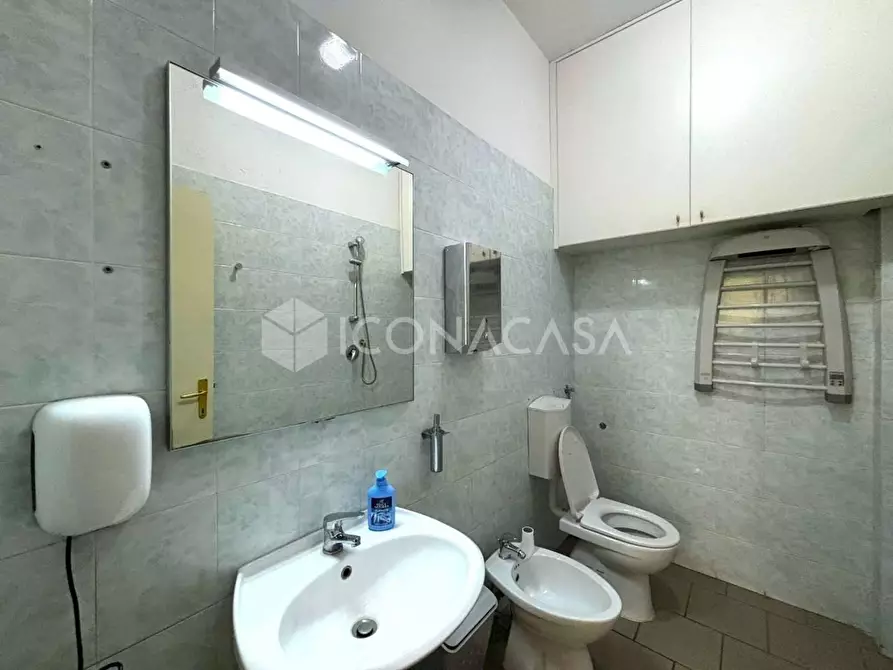 Immagine 11 di Locale commerciale in vendita  a Peccioli