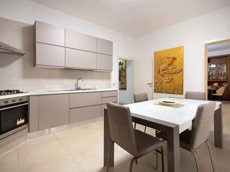 Immagine 11 di Casa indipendente in vendita  a Santa Maria A Monte