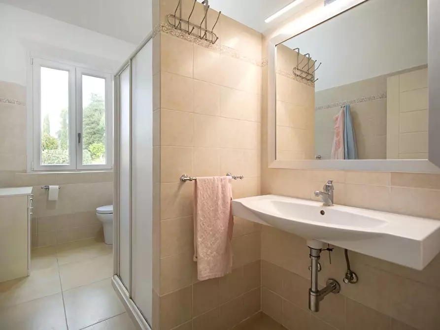 Immagine 20 di Casa indipendente in vendita  a Santa Maria A Monte