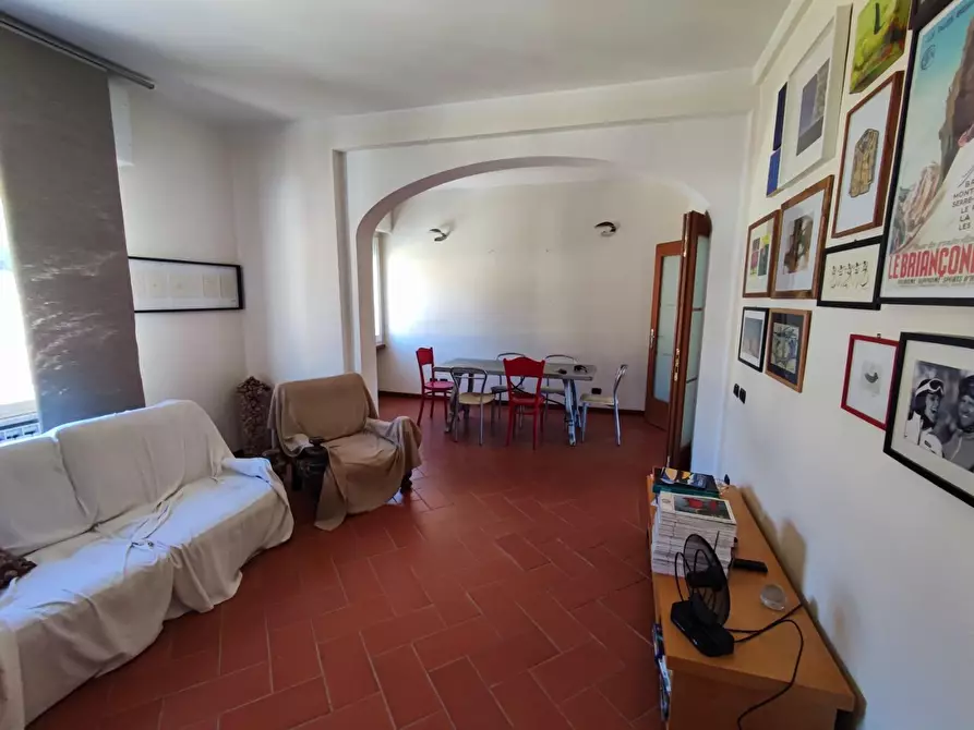 Immagine 2 di Appartamento in vendita  a Massa