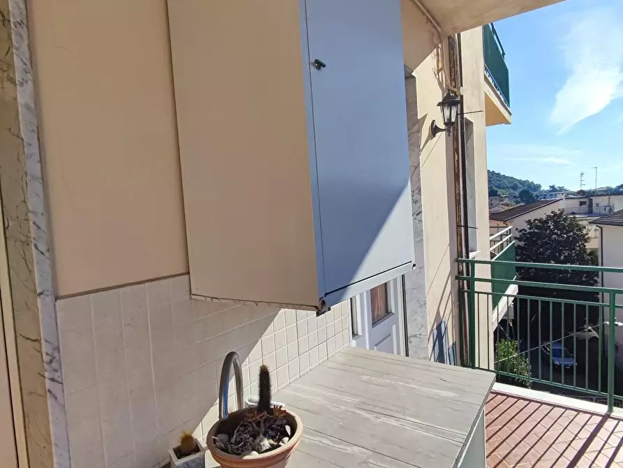 Immagine 6 di Appartamento in vendita  a Massa