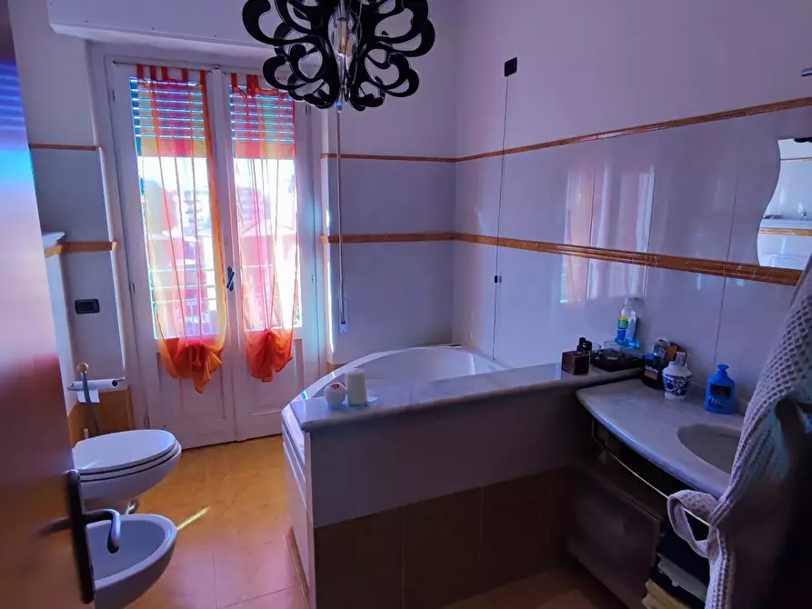 Immagine 17 di Appartamento in vendita  a Massa