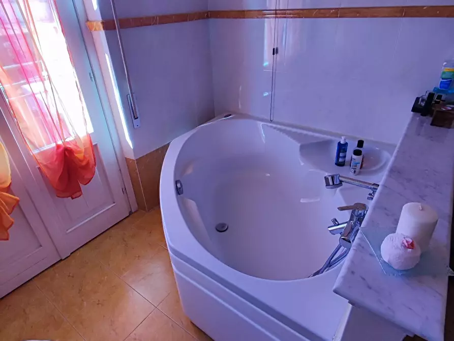 Immagine 20 di Appartamento in vendita  a Massa