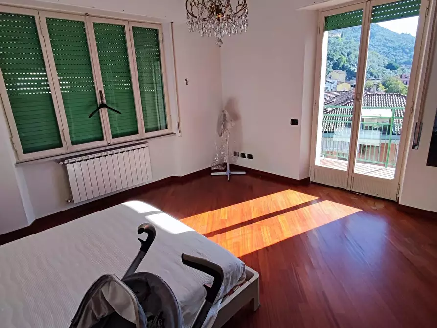 Immagine 11 di Appartamento in vendita  a Massa