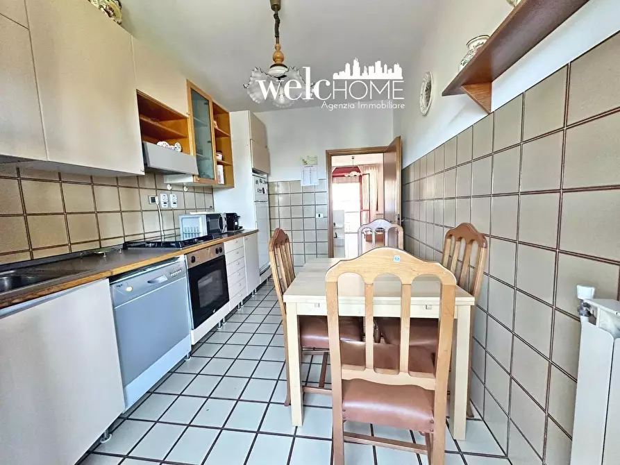 Immagine 29 di Appartamento in vendita  a Campi Bisenzio