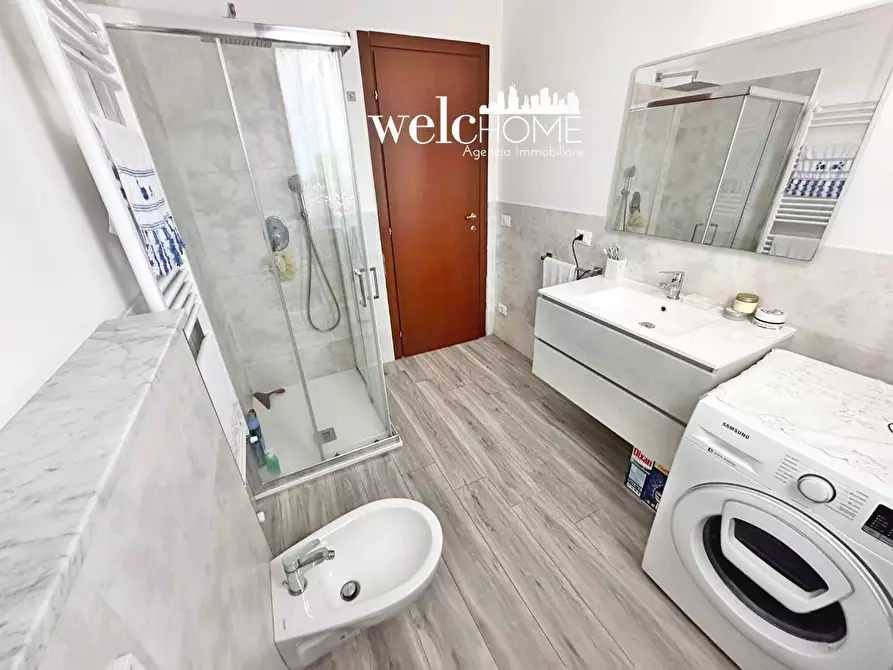 Immagine 10 di Appartamento in vendita  a Campi Bisenzio