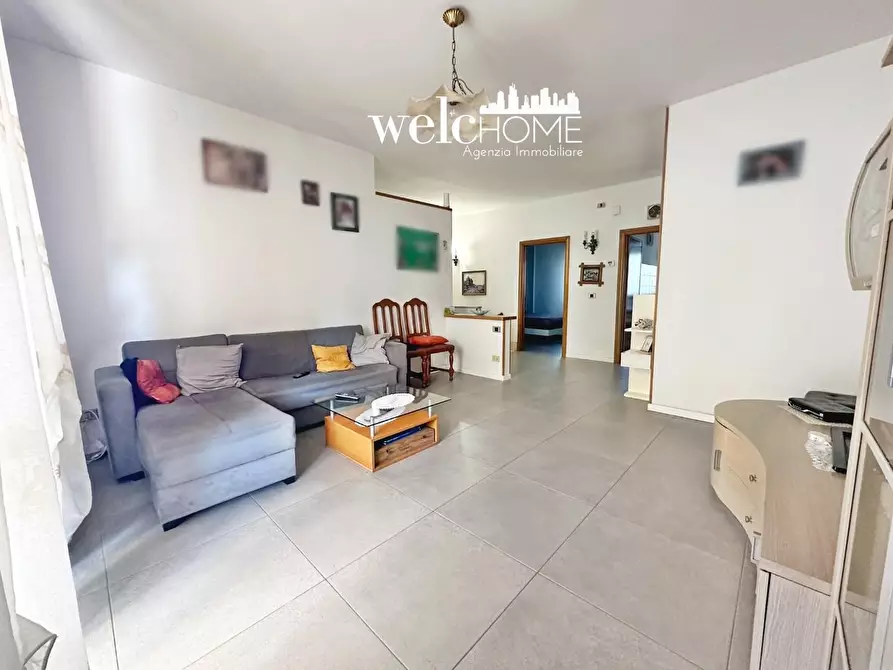 Immagine 14 di Appartamento in vendita  a Campi Bisenzio