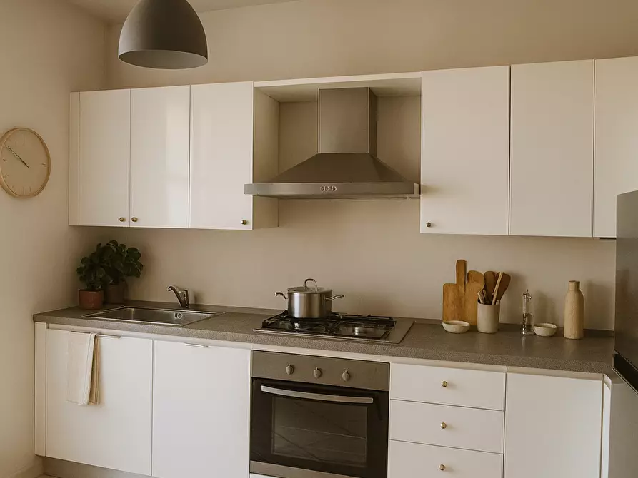 Immagine 2 di Appartamento in vendita  a Lucca