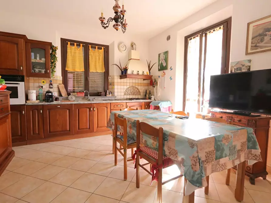 Immagine 4 di Villa in vendita  a San Giuliano Terme