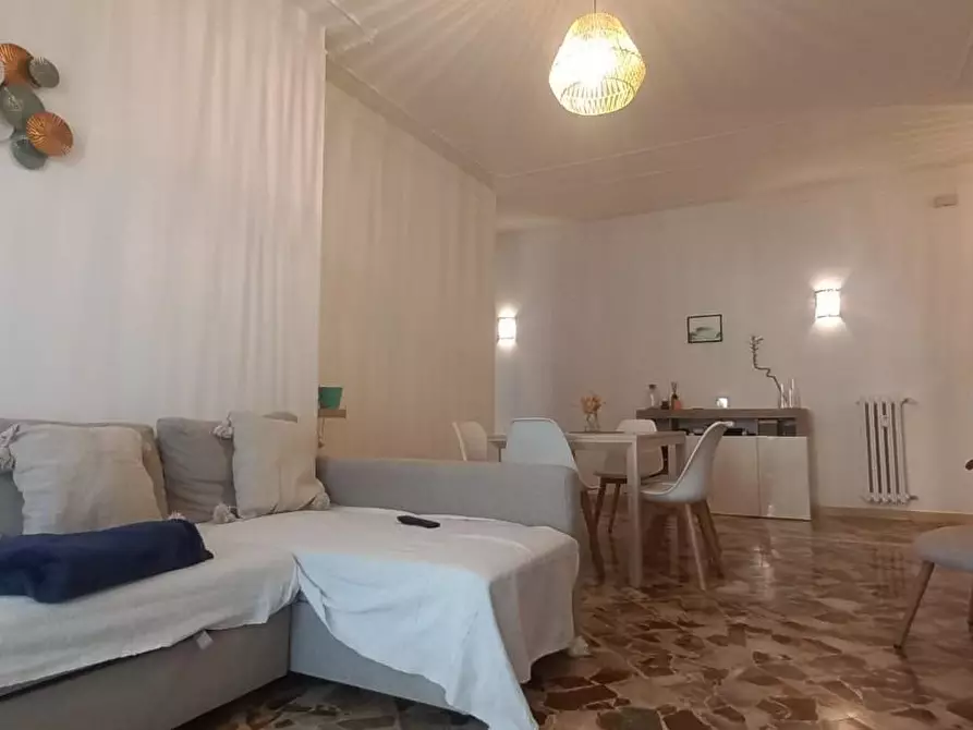 Immagine 4 di Appartamento in vendita  a Carrara