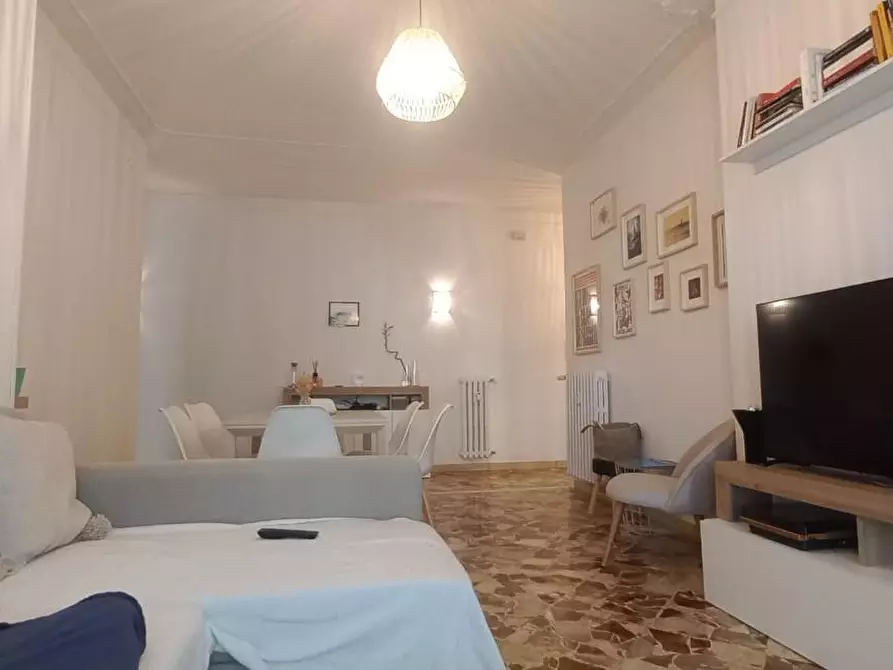 Immagine 3 di Appartamento in vendita  a Carrara