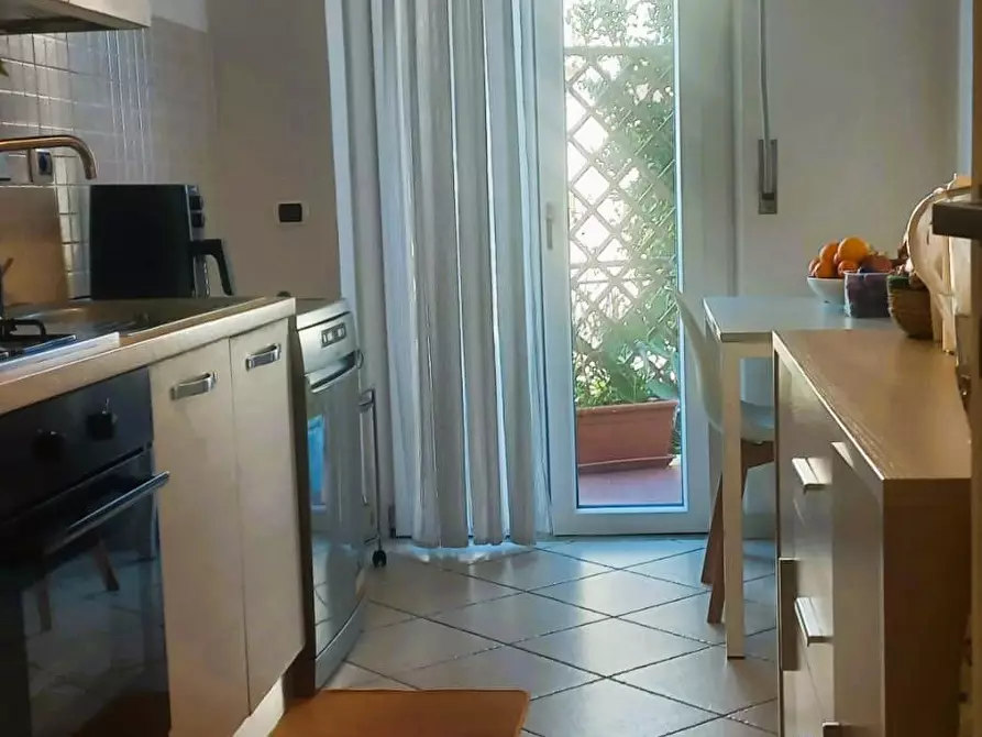 Immagine 7 di Appartamento in vendita  a Carrara