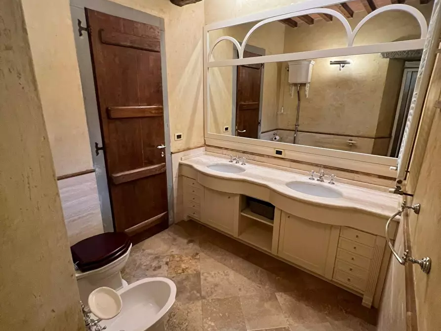 Immagine 9 di Appartamento in affitto  a Empoli