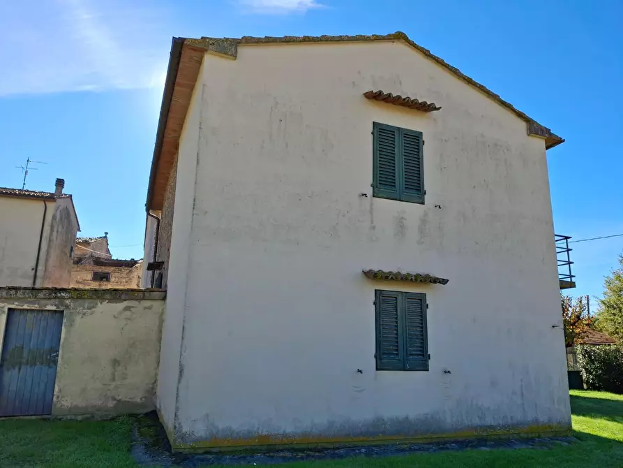 Immagine 6 di Deposito in vendita  a Vinci