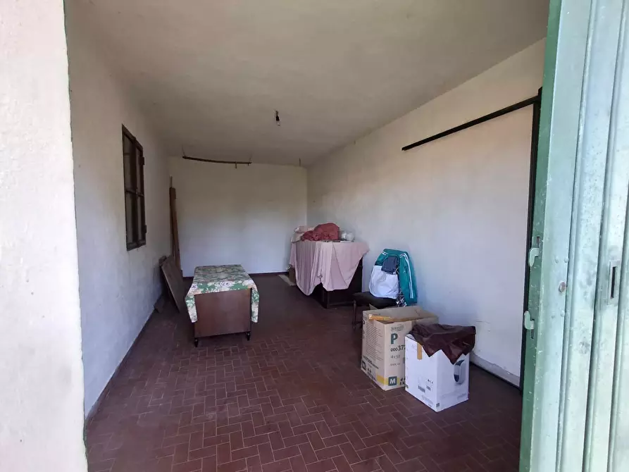 Immagine 17 di Deposito in vendita  a Vinci