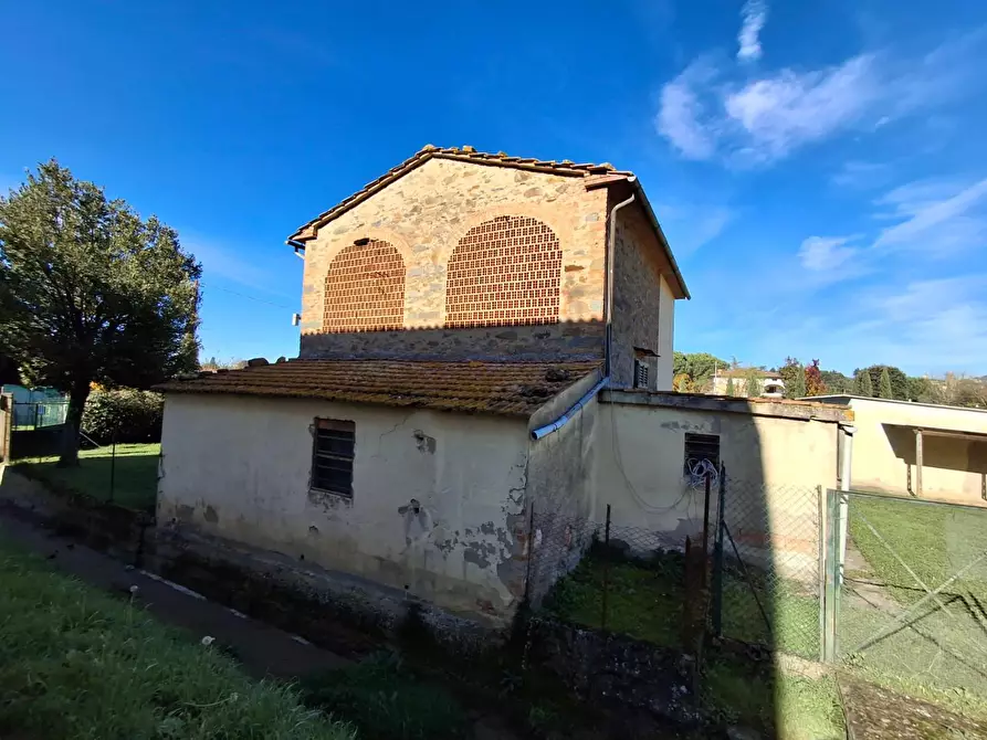 Immagine 20 di Deposito in vendita  a Vinci