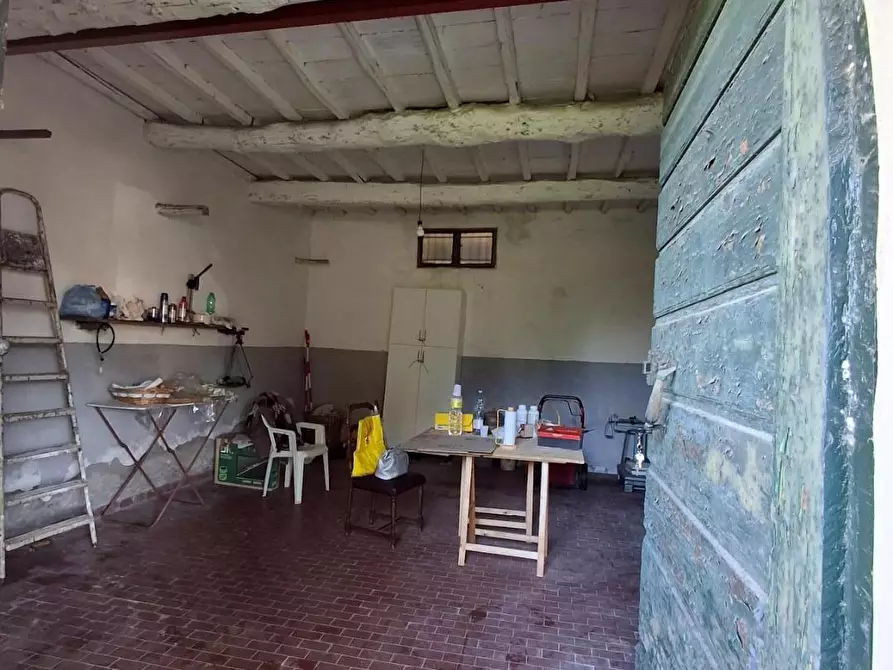 Immagine 11 di Deposito in vendita  a Vinci