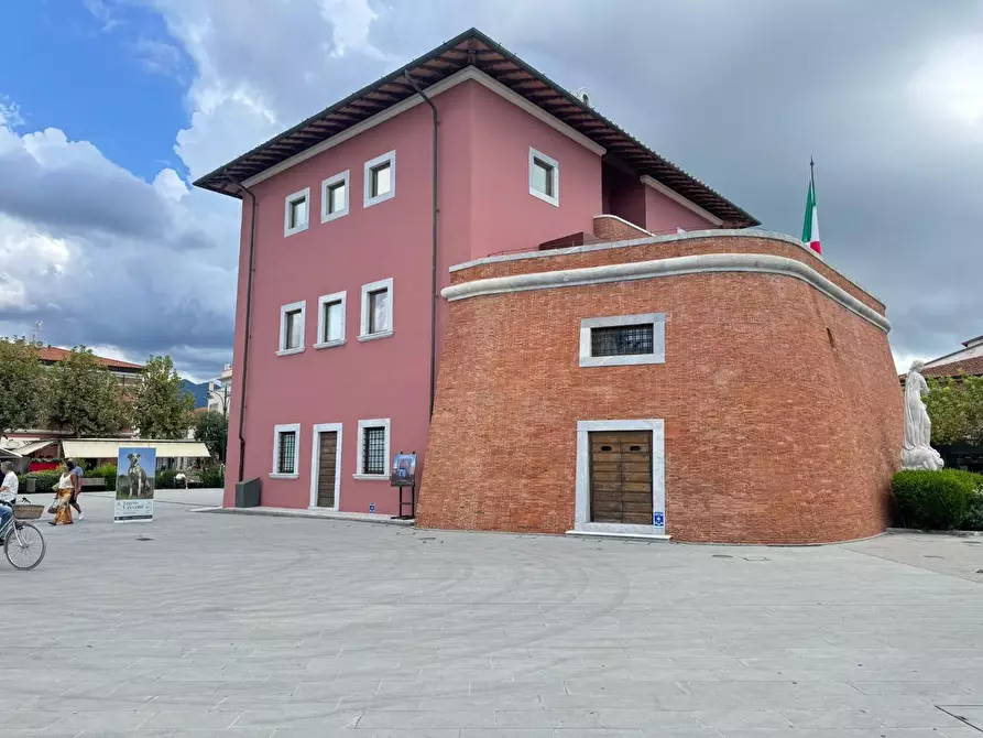 Immagine 39 di Casa bifamiliare in vendita  a Forte Dei Marmi
