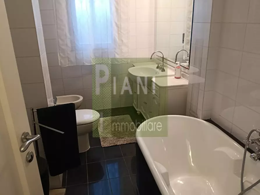 Immagine 16 di Appartamento in vendita  a Livorno