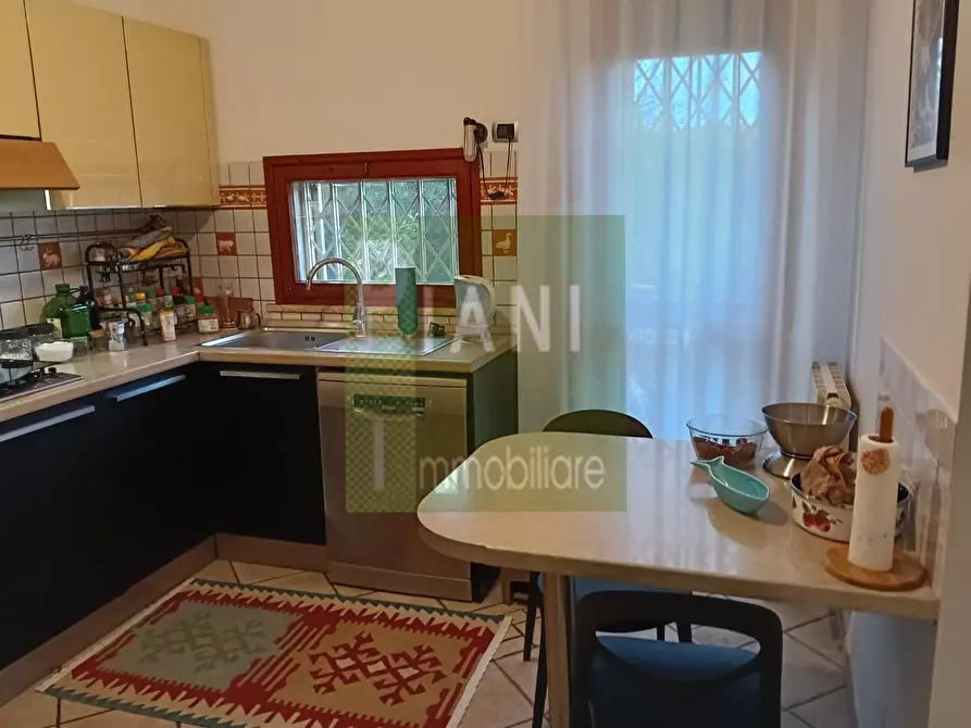 Immagine 8 di Appartamento in vendita  a Livorno