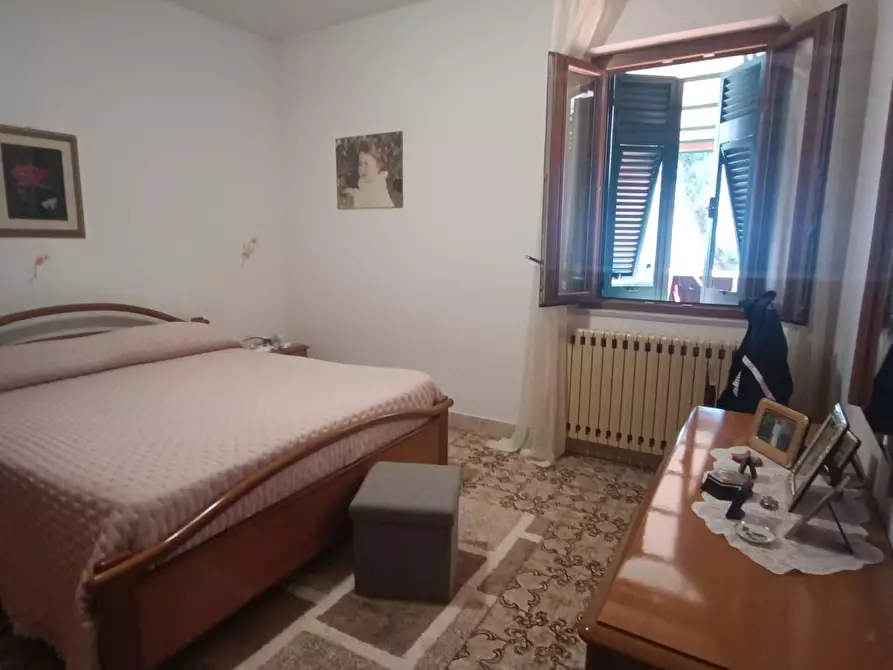 Immagine 13 di Appartamento in vendita  a Massa