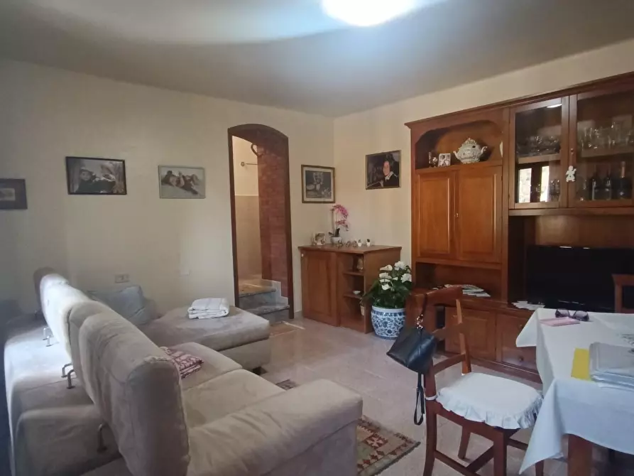 Immagine 7 di Appartamento in vendita  a Massa