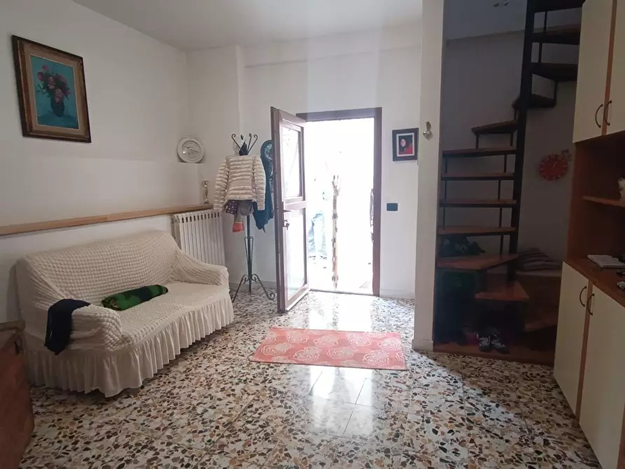 Immagine 9 di Appartamento in vendita  a Massa