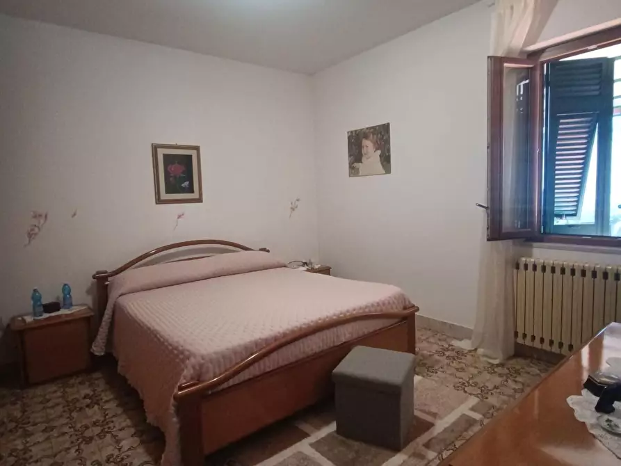 Immagine 12 di Appartamento in vendita  a Massa