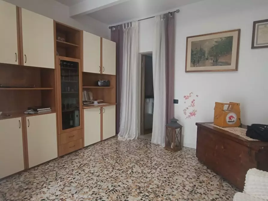 Immagine 11 di Appartamento in vendita  a Massa