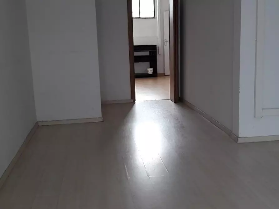 Immagine 1 di Locale commerciale in vendita  a Firenze