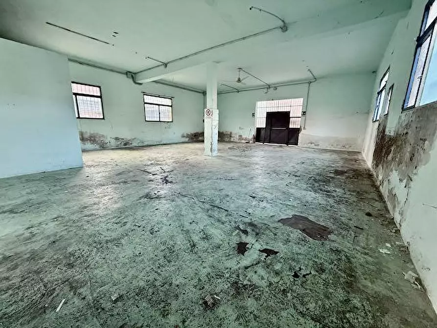 Immagine 6 di Laboratorio in vendita  a Santa Croce Sull'arno