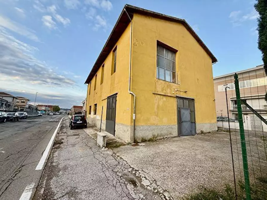 Immagine 4 di Laboratorio in vendita  a Santa Croce Sull'arno