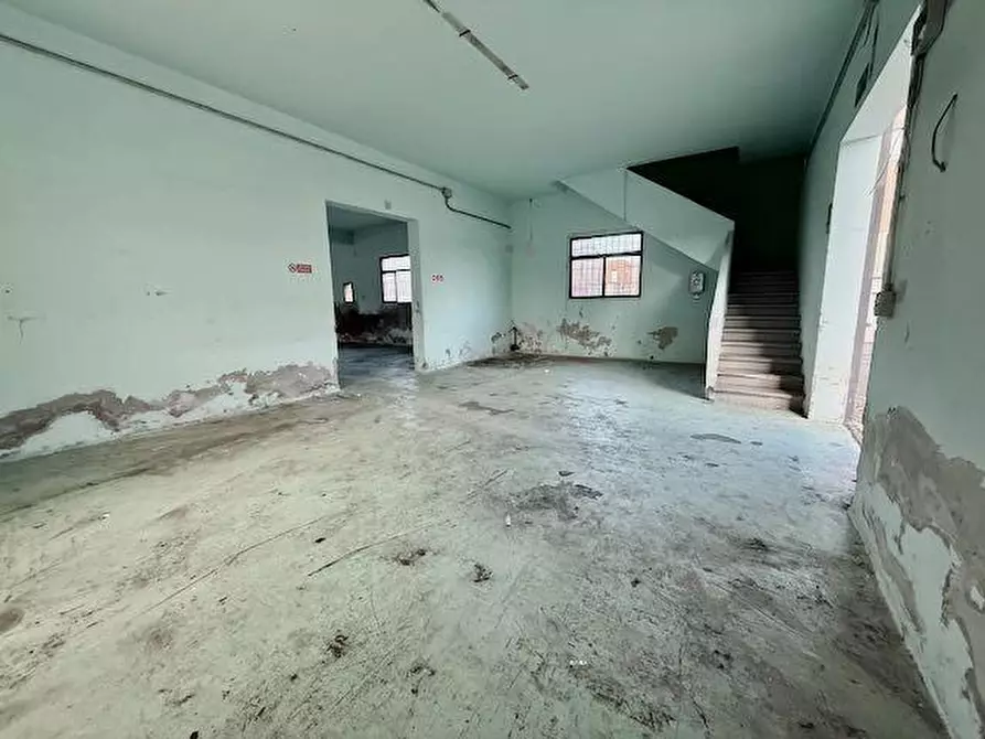 Immagine 7 di Laboratorio in vendita  a Santa Croce Sull'arno