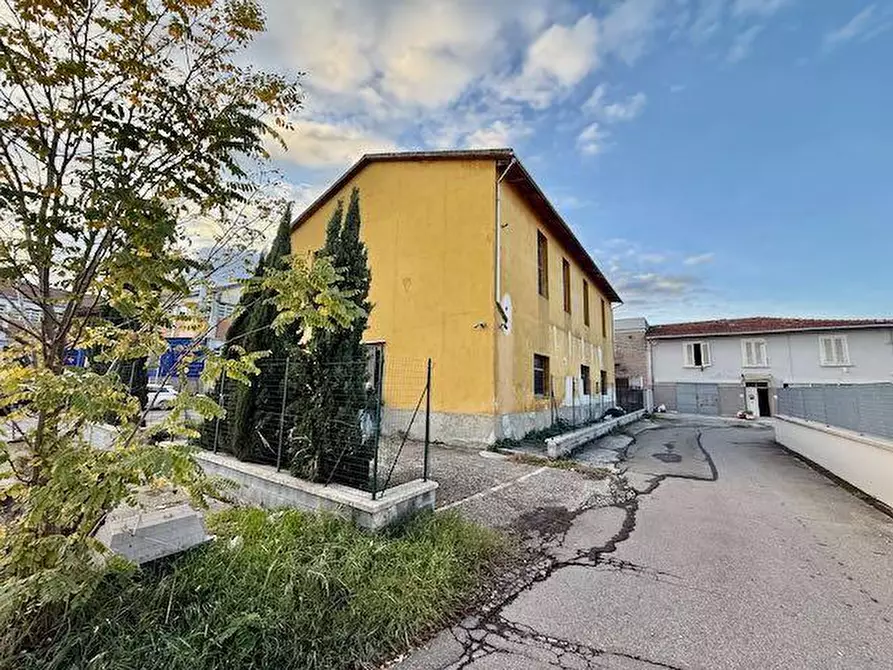 Immagine 5 di Laboratorio in vendita  a Santa Croce Sull'arno