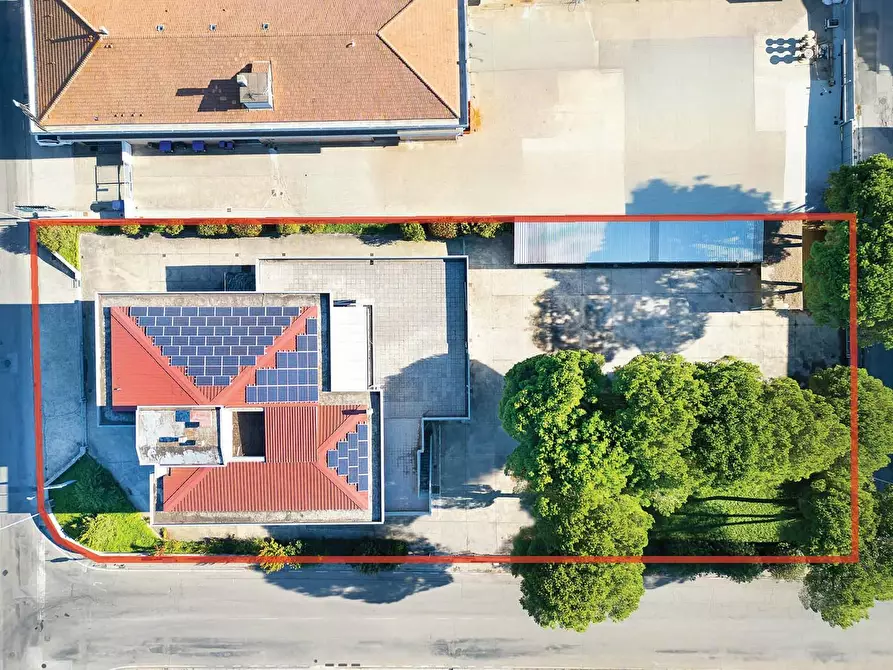 Immagine 8 di Capannone industriale in vendita  a Santa Croce Sull'arno