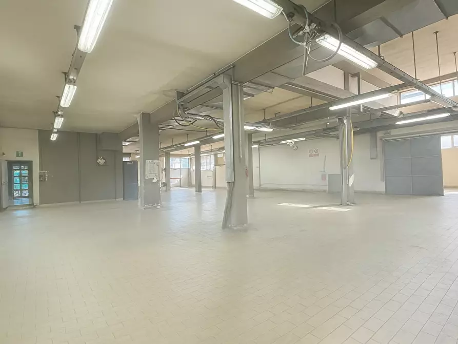 Immagine 26 di Capannone industriale in vendita  a Santa Croce Sull'arno