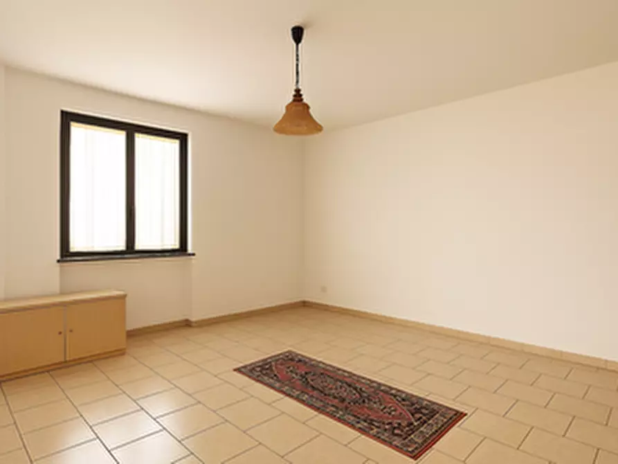 Immagine 14 di Villa in vendita  a Sinalunga