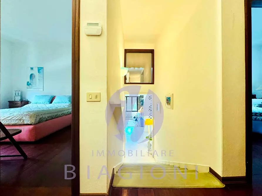 Immagine 48 di Villa in vendita  a Camaiore