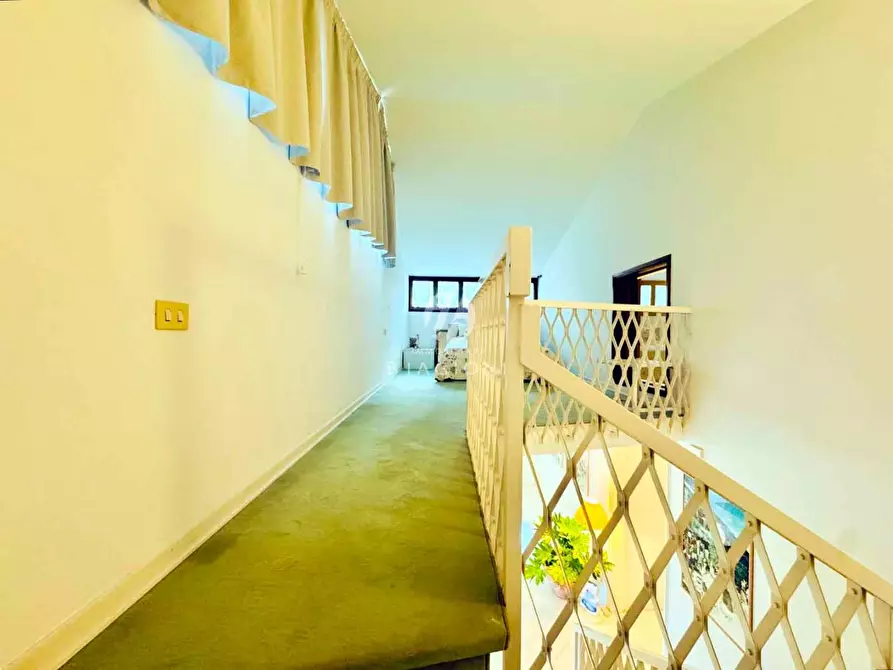 Immagine 43 di Villa in vendita  a Camaiore