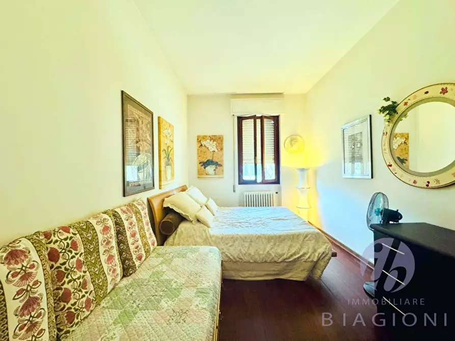 Immagine 47 di Villa in vendita  a Camaiore