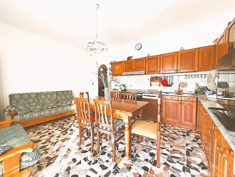 Immagine 16 di Appartamento in vendita  a Vinci