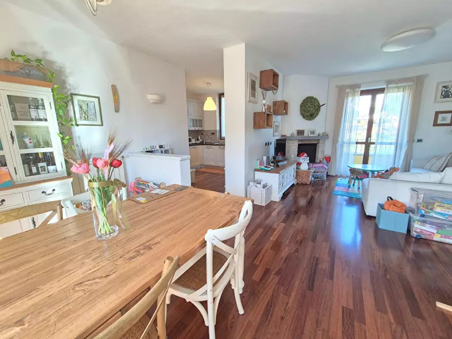 Immagine 17 di Porzione di casa in vendita  a Carrara