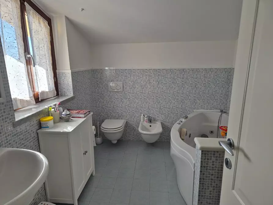 Immagine 25 di Porzione di casa in vendita  a Carrara