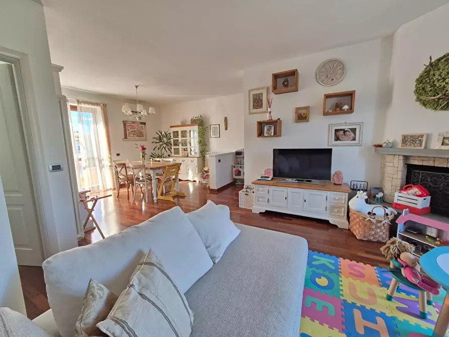 Immagine 8 di Porzione di casa in vendita  a Carrara