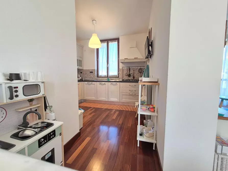 Immagine 13 di Porzione di casa in vendita  a Carrara