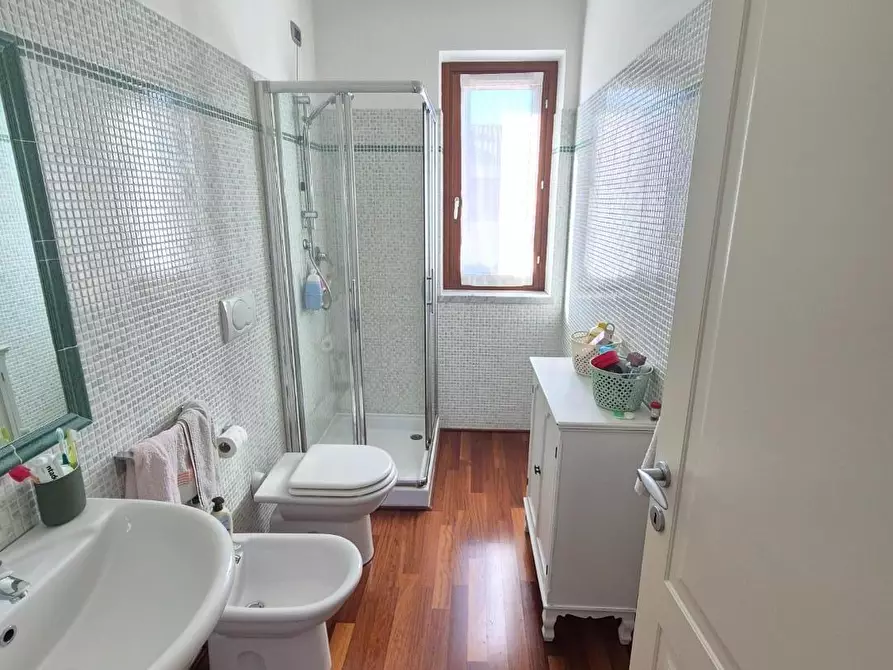 Immagine 10 di Porzione di casa in vendita  a Carrara