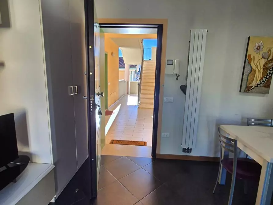 Immagine 7 di Appartamento in vendita  a Lucca